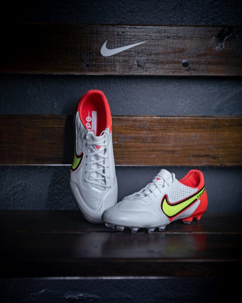 Die besten Fußballschuhe für breite Füße deinfussballschuh