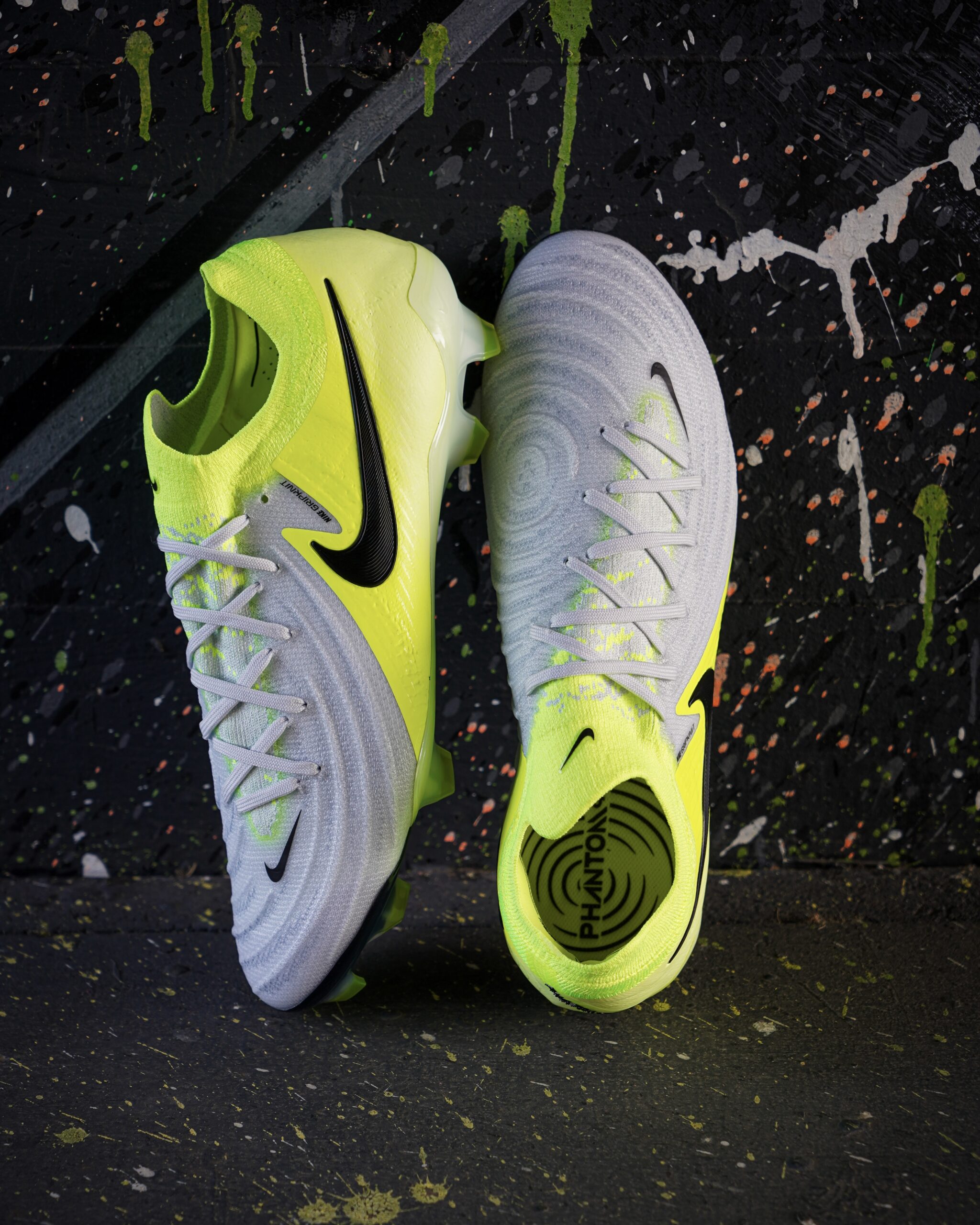 Nike Mad Voltage Pack