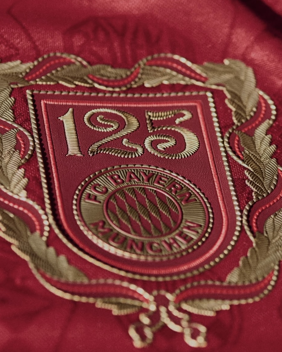 FC Bayern Jubiläumstrikot 125 Jahre