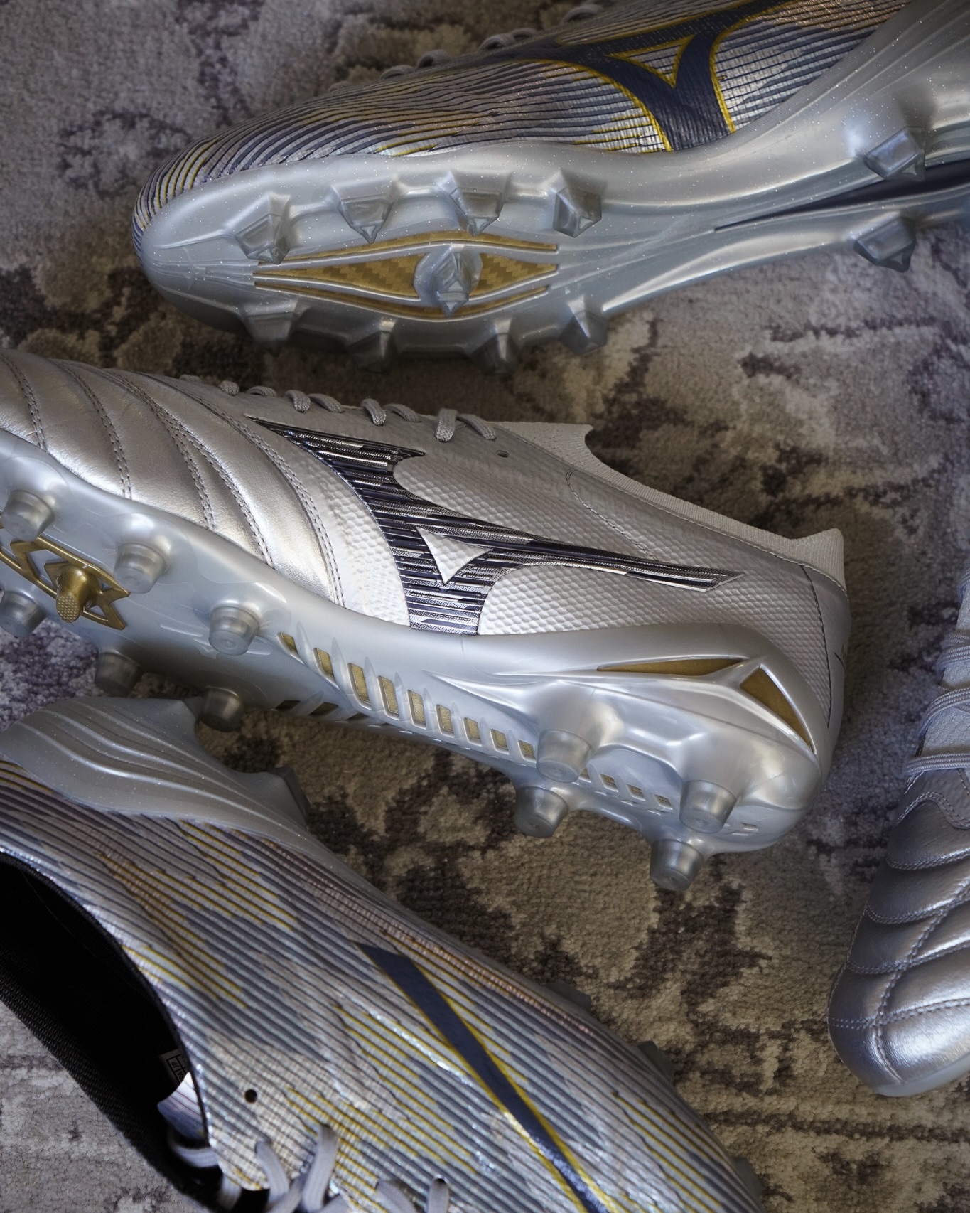 Mizuno Platinum Silver Pack