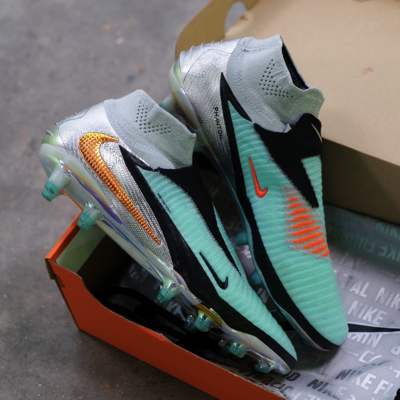 Nike Phantom 6 Launch Edition