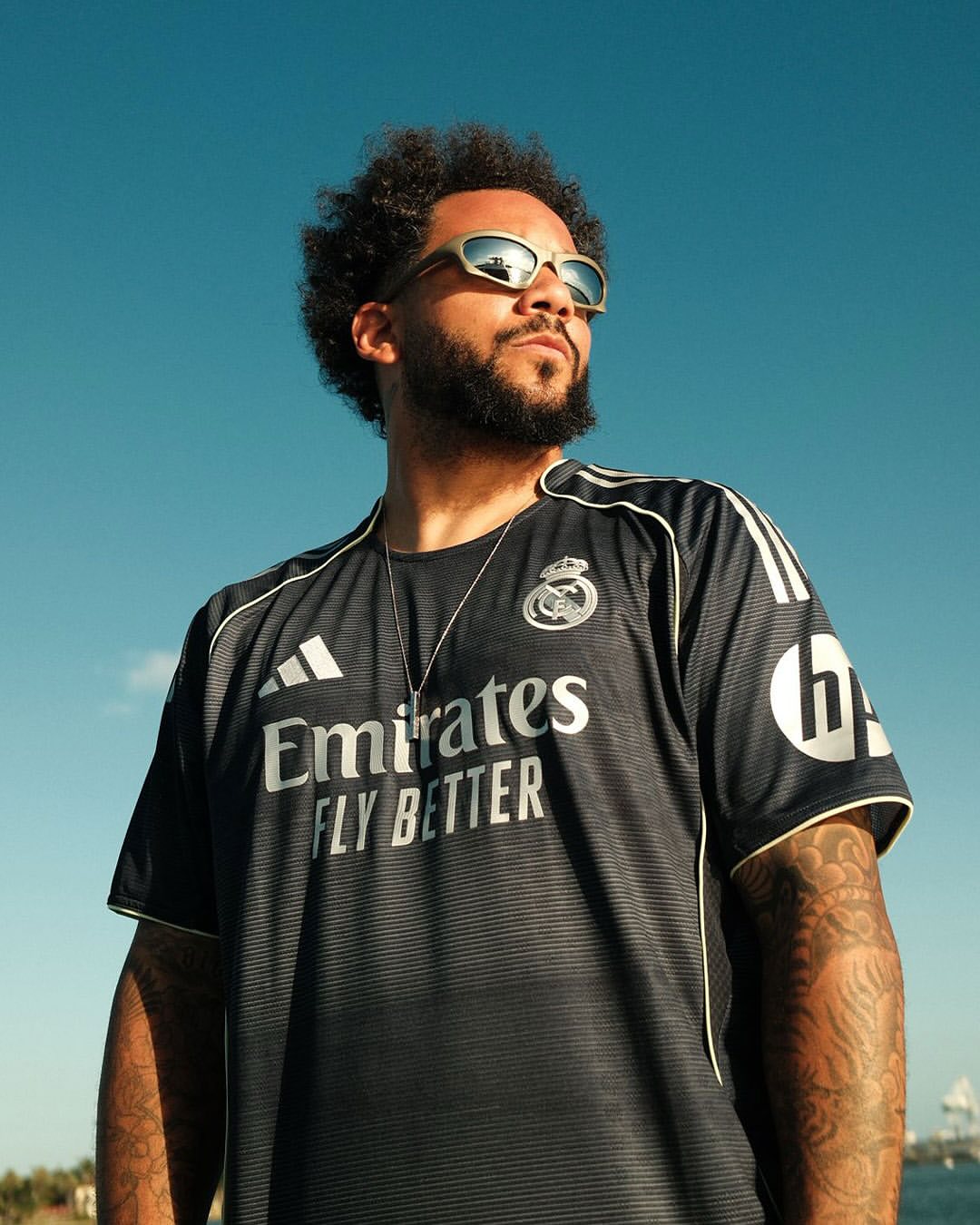Real Madrid Auswärtstrikot 25/26 Real Madrid Auswärtstrikot 25/26