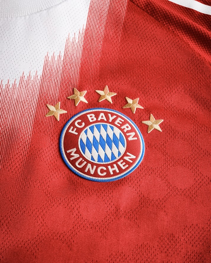 FC Bayern Heimtrikot 25/26 FC Bayern Heimtrikot 25/26