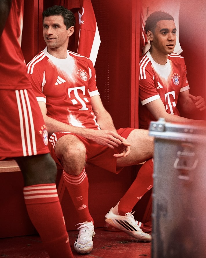 FC Bayern Heimtrikot 25/26 FC Bayern Heimtrikot 25/26