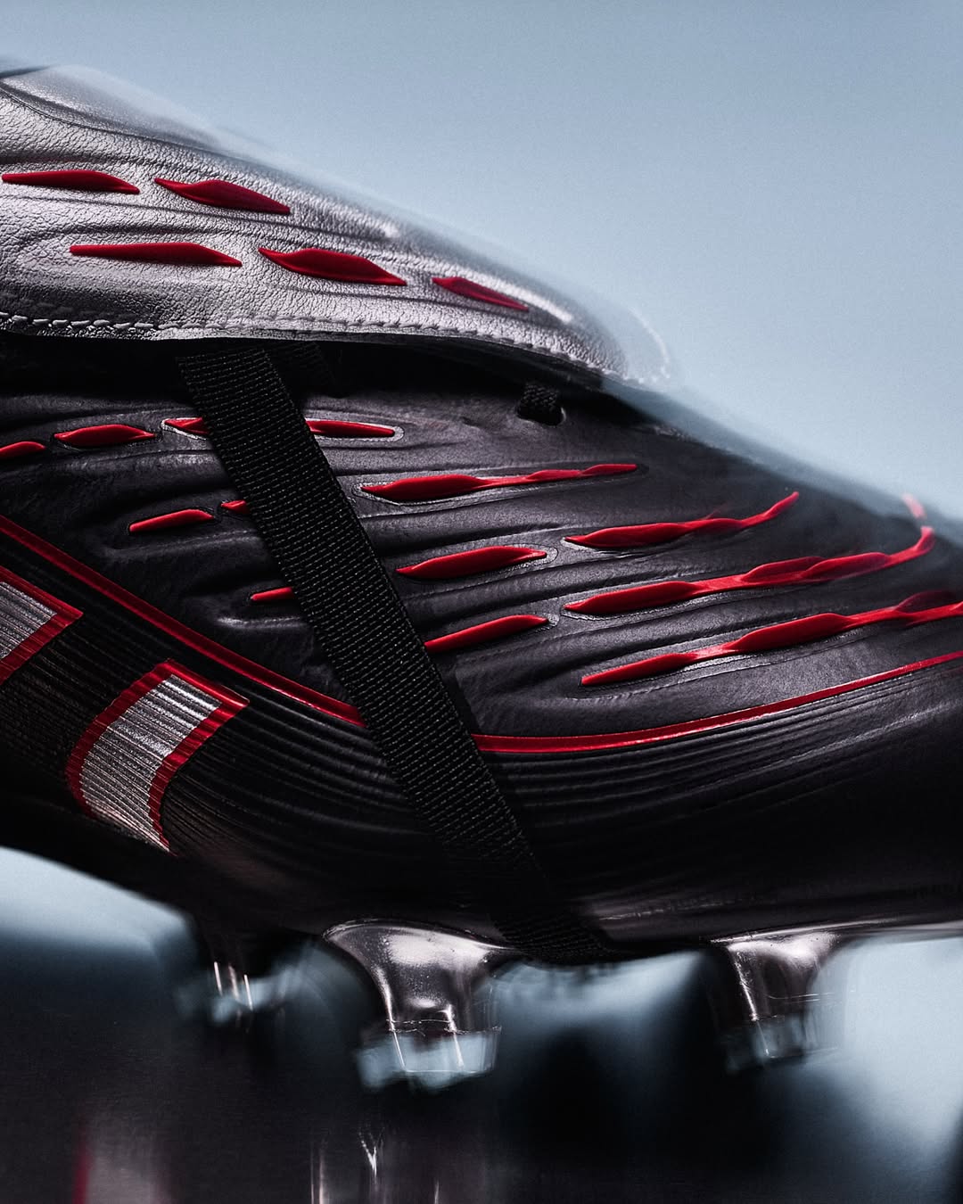 Adidas Predator Obsidian Strike