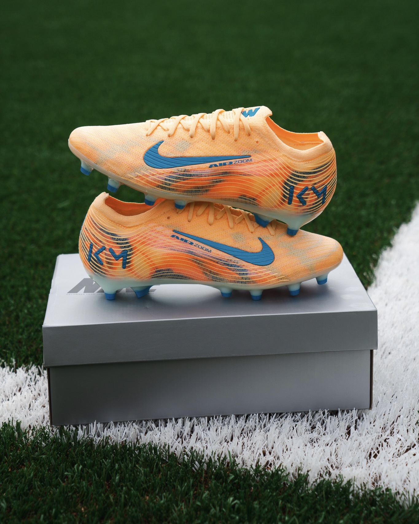 Kylian Mbappé Signature Mercurial 2025/26 Mbappé Mercurial Orange
