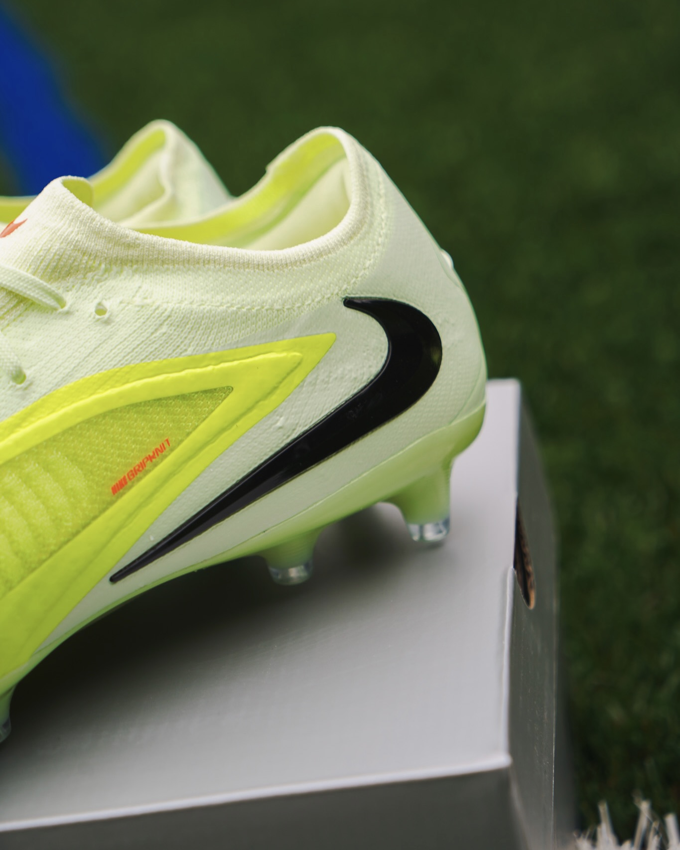 Nike Max Voltage Pack