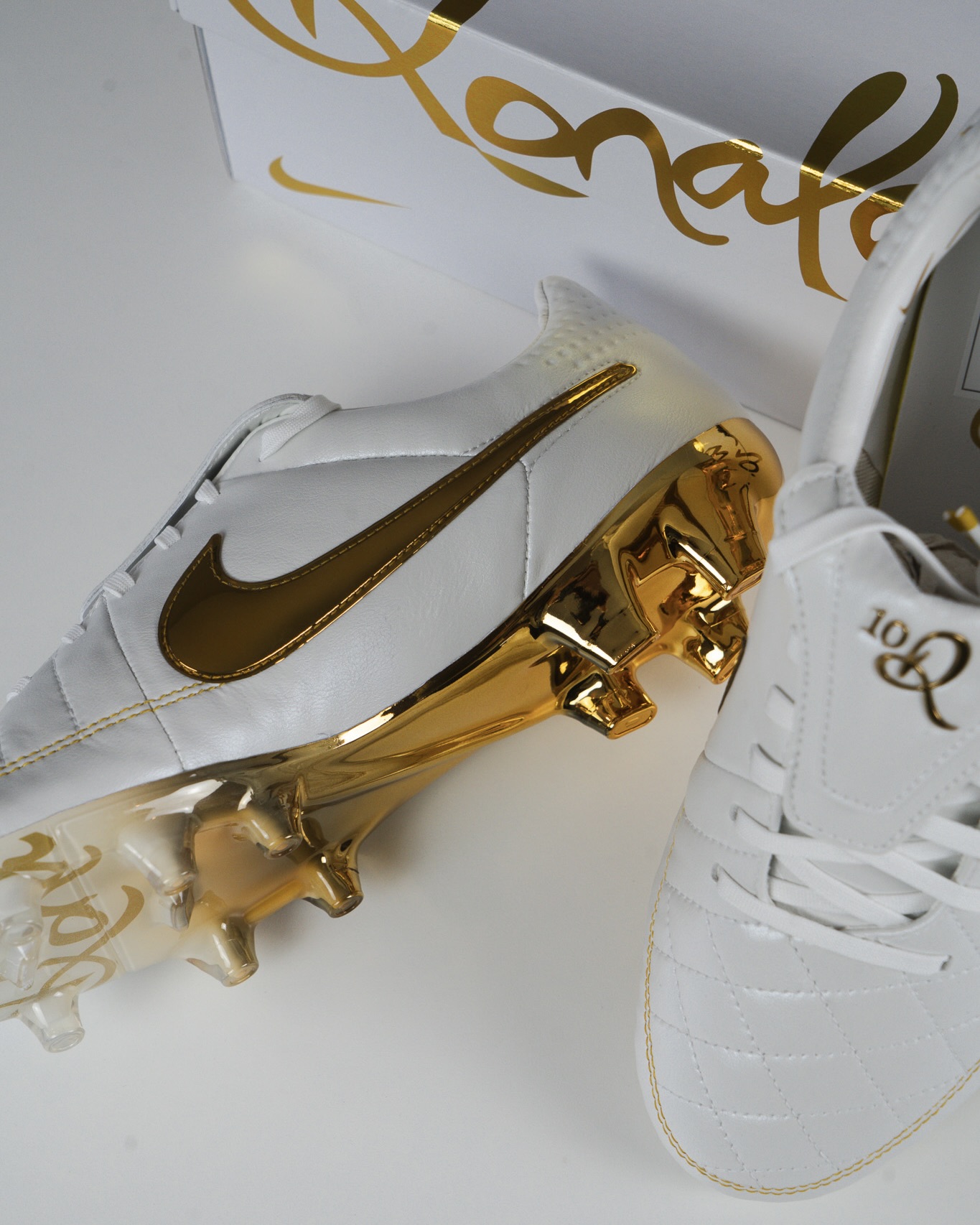 Nike Tiempo Legend Touch of Gold