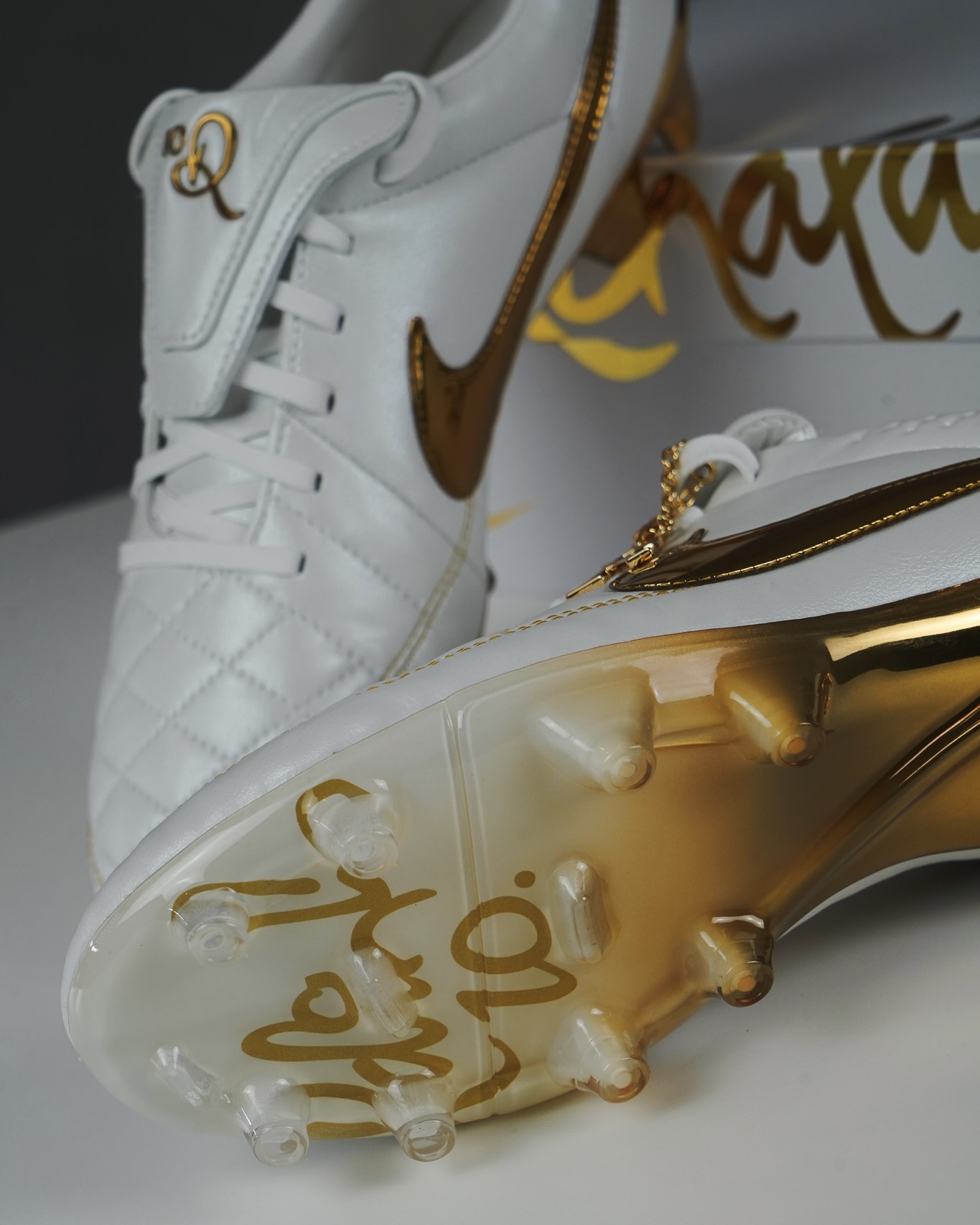 Nike Tiempo Legend Touch of Gold