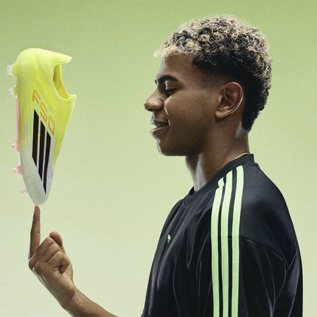 Diesen Fußballschuh trägt Lamine Yamal 2026