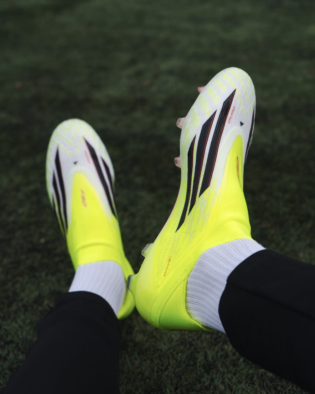 Die besten Fußballschuhe für schmale Füße 2026