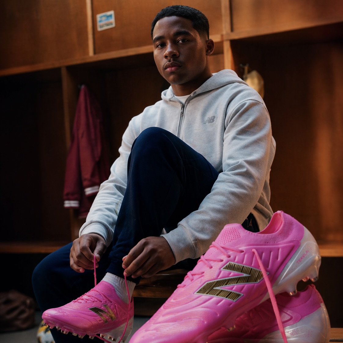 Welchen Fußballschuh trägt Endrick?