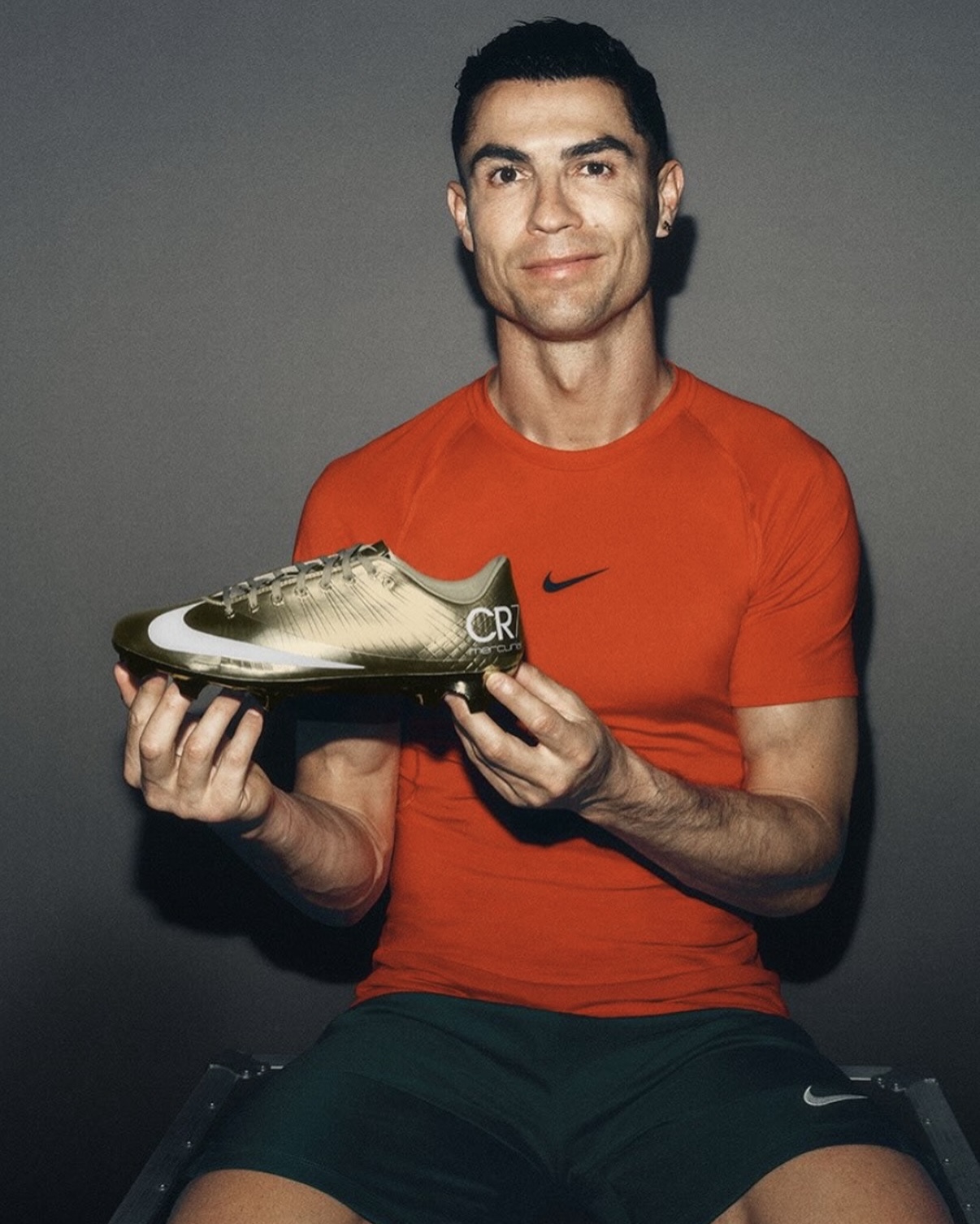 Goldener CR7 WM 2026 Fußballschuh
