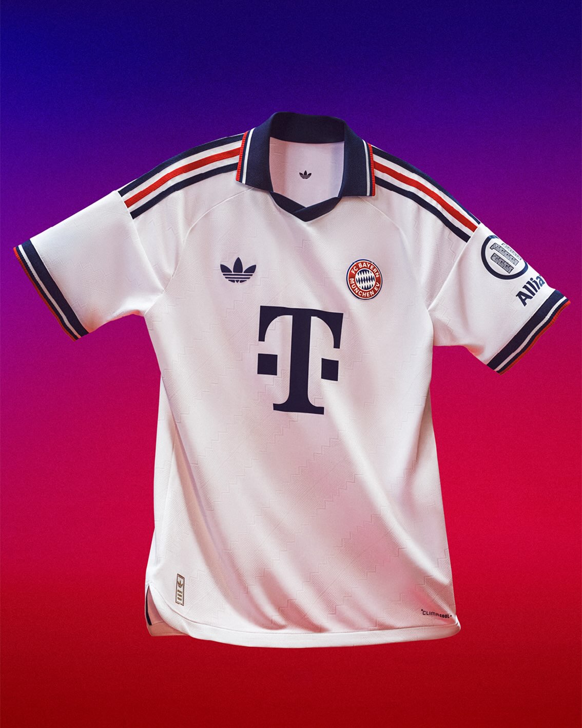 FC Bayern Auswärtstrikot 2026/27 FC Bayern Auswärtstrikot 2026/27