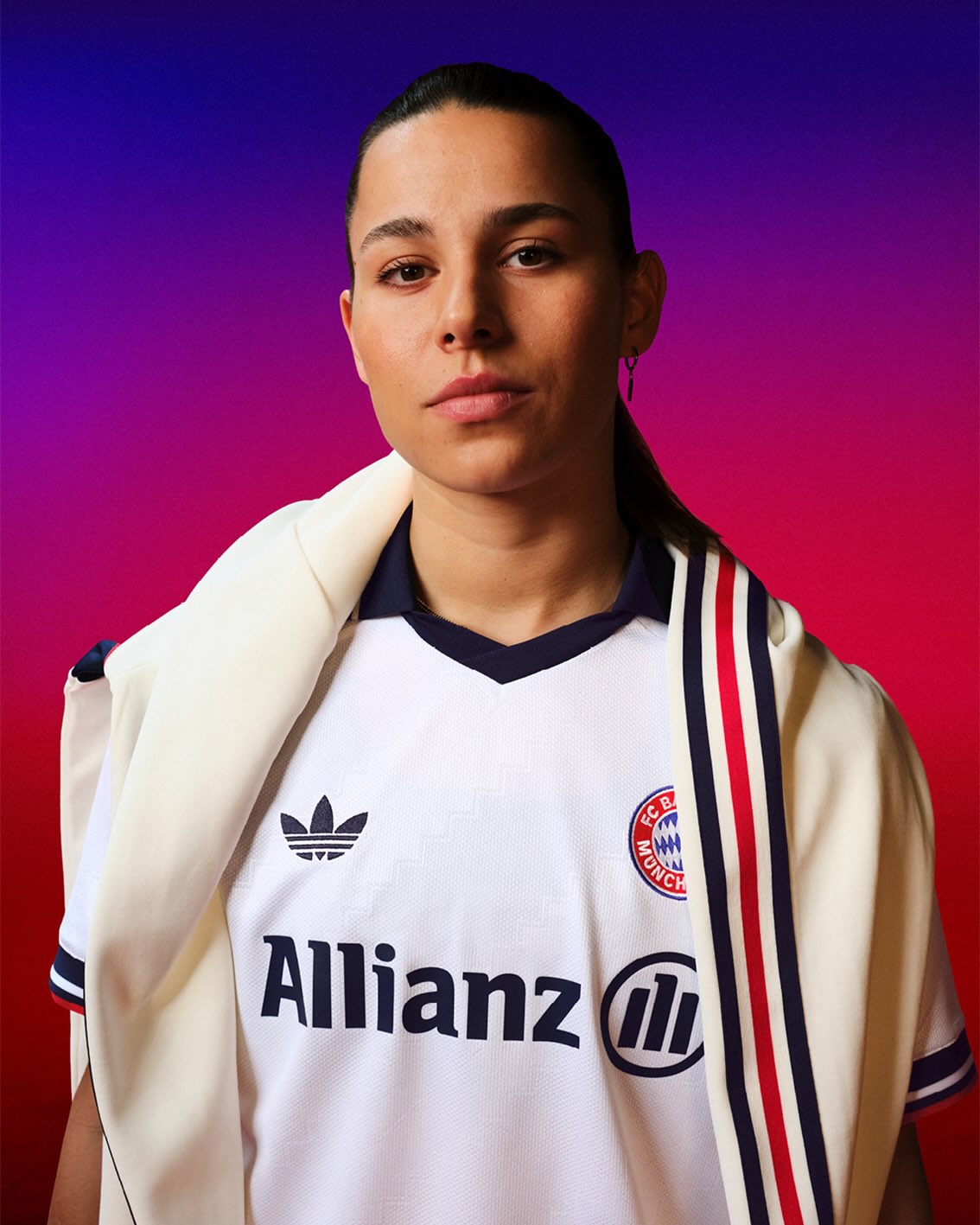 FC Bayern Auswärtstrikot 2026/27 FC Bayern Auswärtstrikot 2026/27