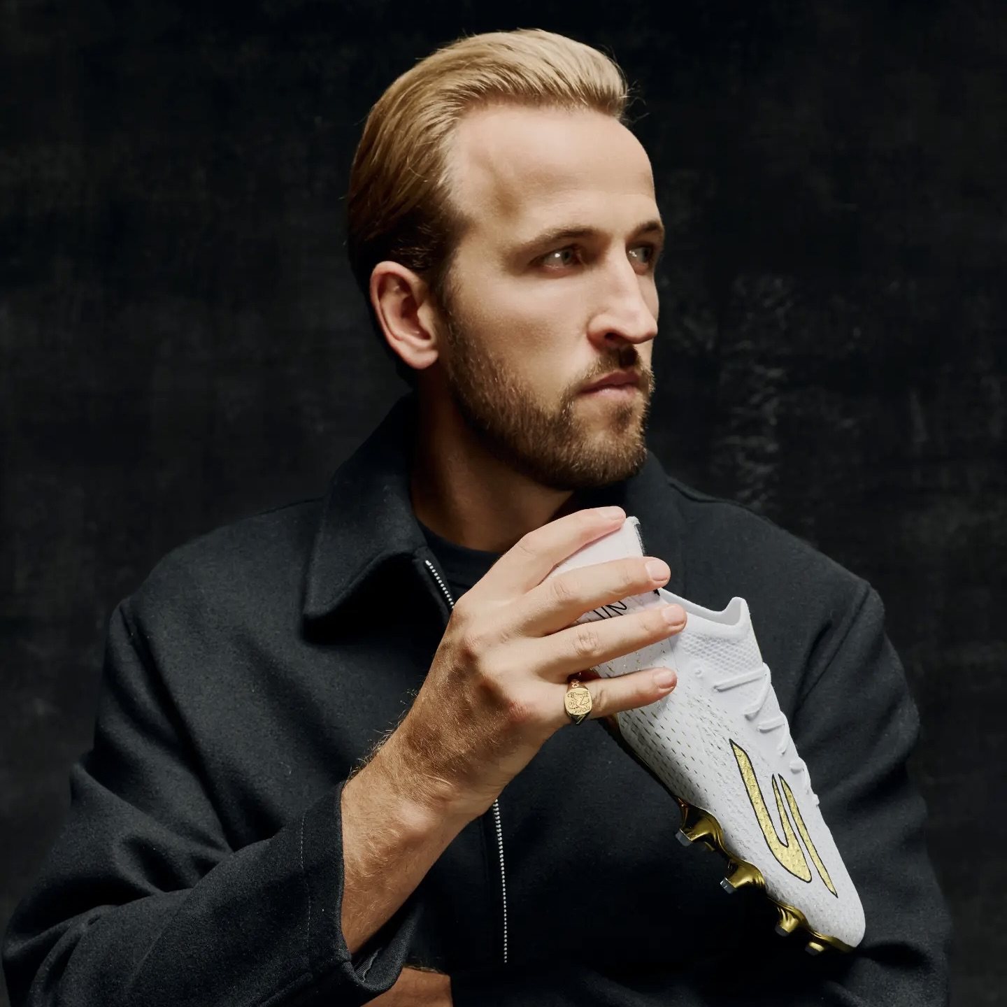Harry Kane: Goldener Skechers SKX für den Ballon d’Or